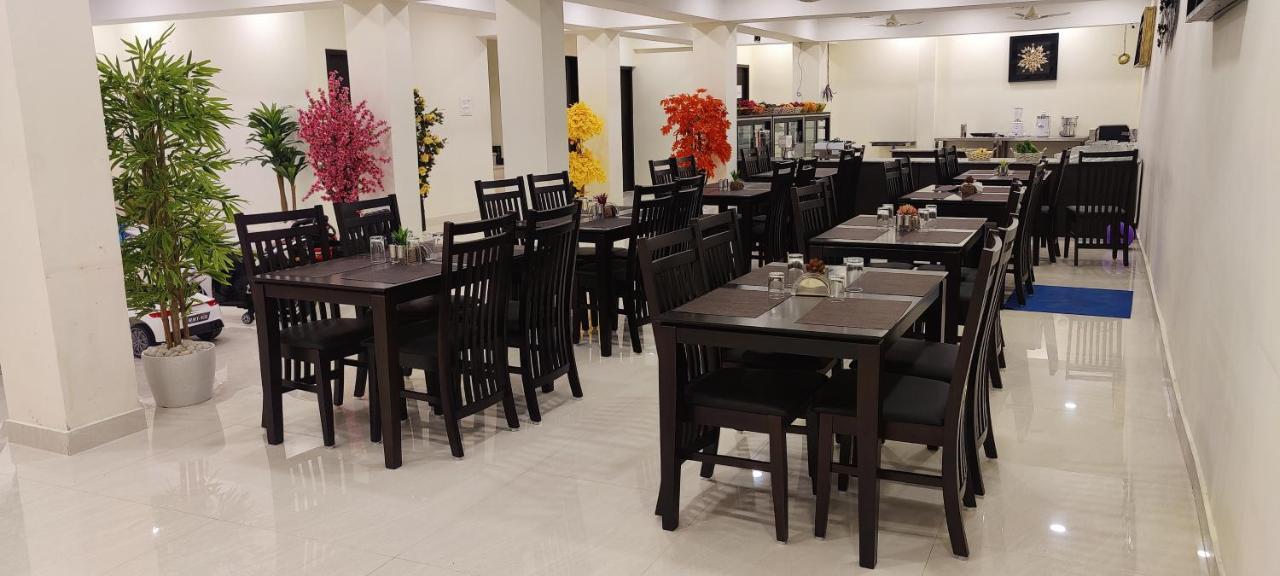 Spago Inn مهاباليبورام المظهر الخارجي الصورة