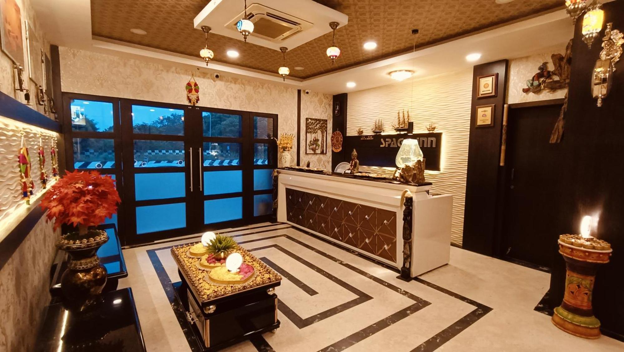 Spago Inn مهاباليبورام المظهر الخارجي الصورة