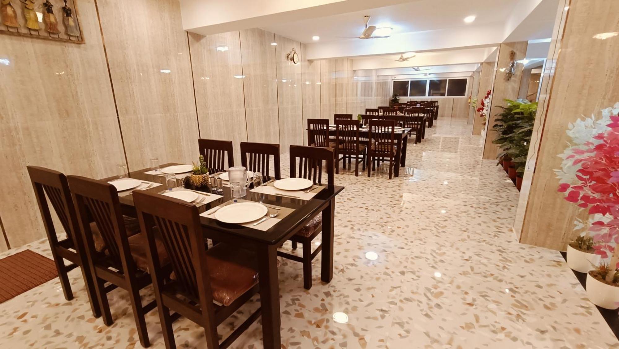 Spago Inn مهاباليبورام المظهر الخارجي الصورة