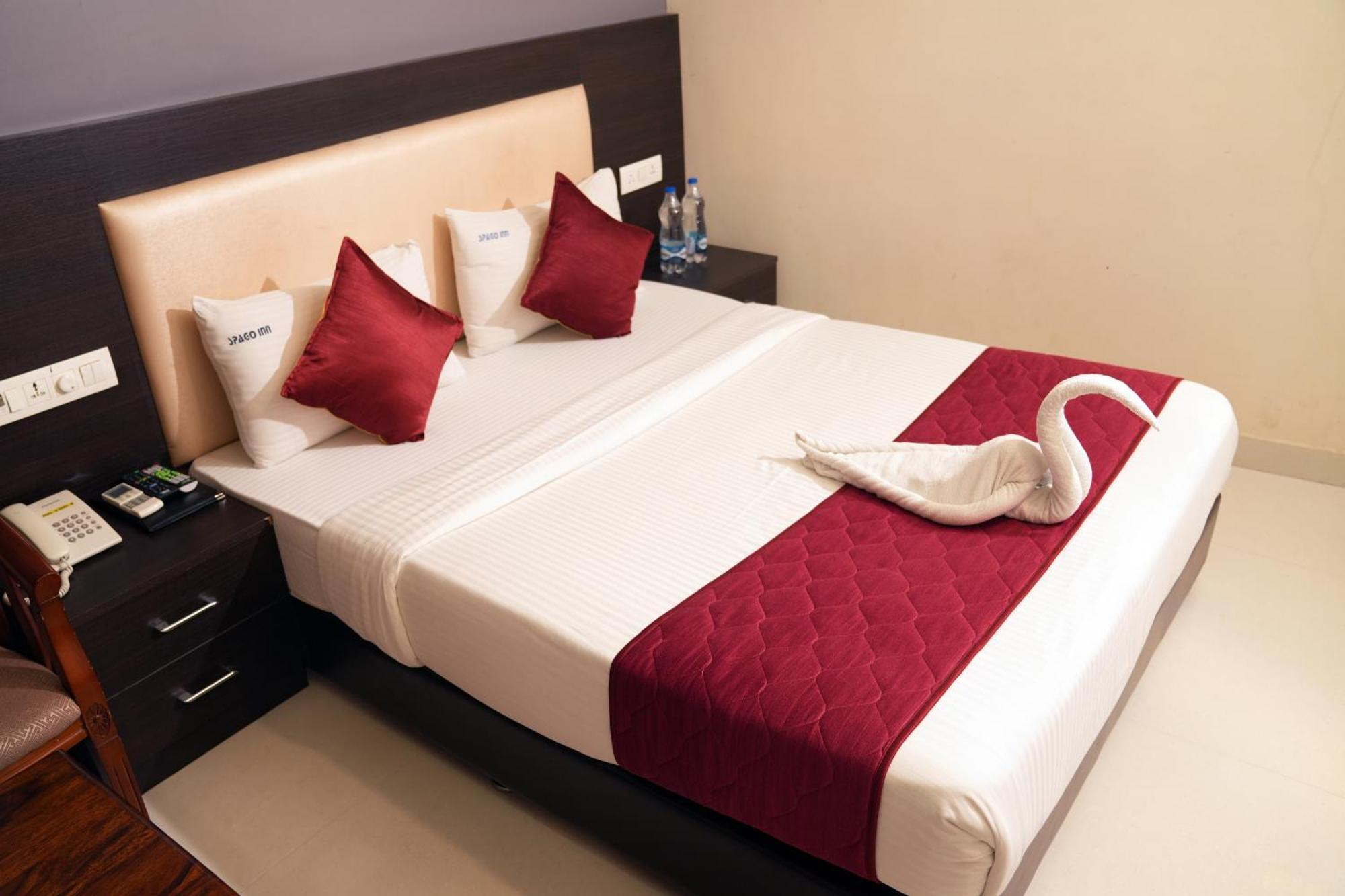 Spago Inn مهاباليبورام المظهر الخارجي الصورة