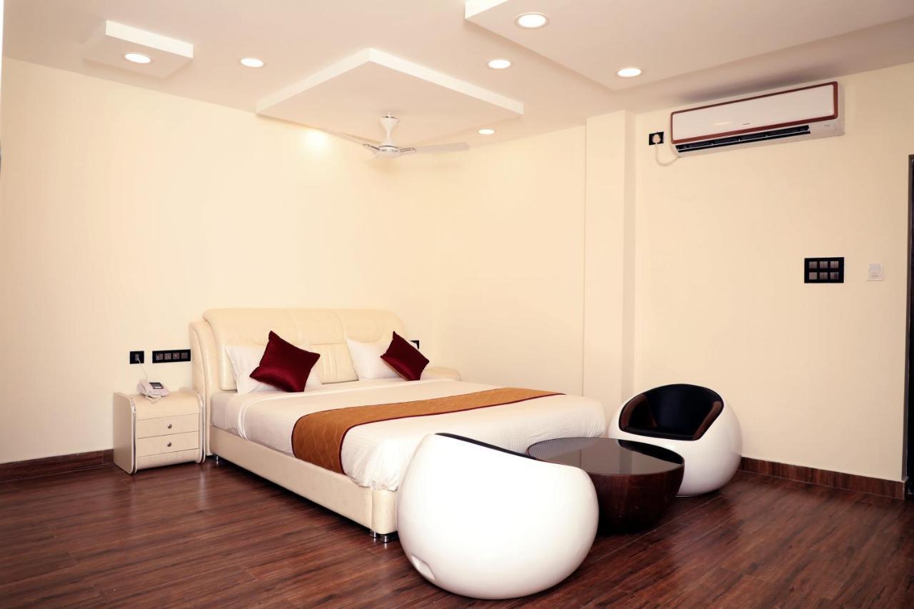 Spago Inn مهاباليبورام المظهر الخارجي الصورة